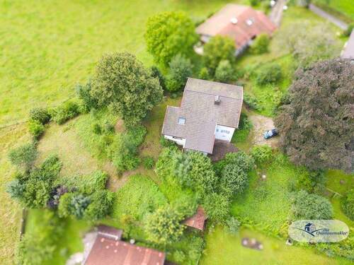 Luftansicht Grundstück mit Altbestand - 