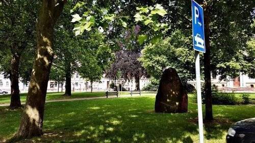 Park vorm Objekt - 2 Zimmer Etagenwohnung in Döbeln