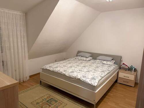 Schlafzimmer OG u DG Wohnung - 