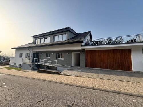 Außenansicht - 2 Zimmer Terrassenwohnung zur Miete in Heppenheim