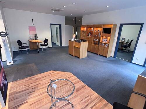 Laden EG - Mehrfamilienhaus, Wohnhaus mit 869,40 m&sup2; in Bünde zum Kaufen