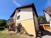 Außenansicht - Mehrfamilienhaus mit Nebengebäuden und großem Grundstück - ideal für Pferdehalter