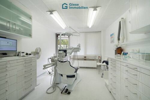 Behandlungszimmer - Büro in Stuttgart zum Kaufen