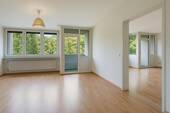 Wohnzimmer - 2 Zimmer Etagenwohnung zum Kaufen in Aachen