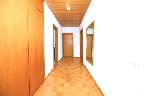 OG Diele - 3 Zimmer Etagenwohnung in Fröndenberg