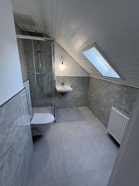 2. Badezimmer - 5 Zimmer Reihenmittelhaus in Nordrhein-Westfalen - Sankt Augustin