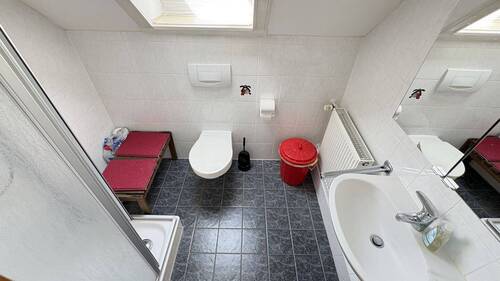 Badezimmer Dachgeschoss - 