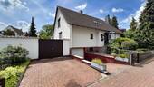 Hausansicht - 6 Zimmer Einfamilienhaus in Garbsen