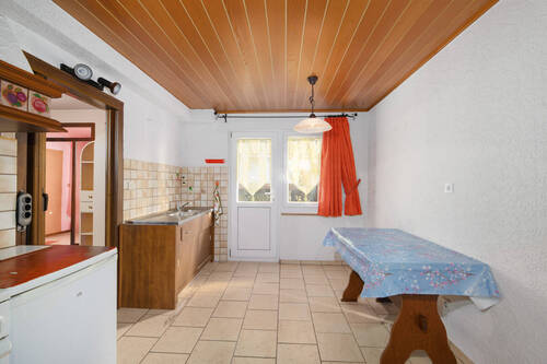 Küche mit Ausgang Terrasse - 