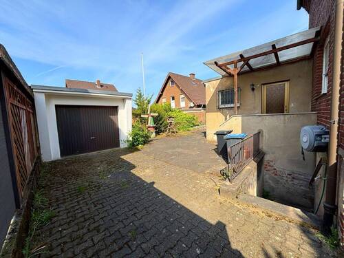 Innenhof mit Garage - 