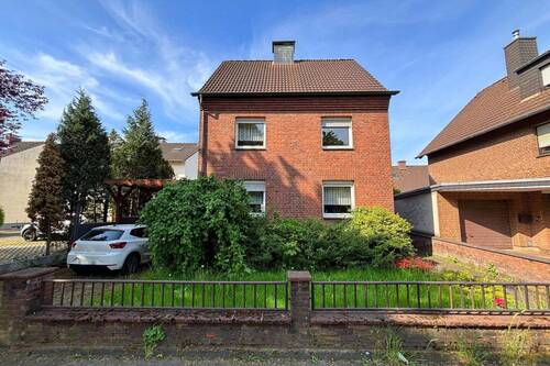 Frontansicht - 4 Zimmer Einfamilienhaus zum Kaufen in Langenfeld