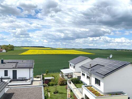 Foto: Ausblick von den Dachterrassen - Etagenwohnung mit 81,70 m&sup2; in Dornstadt zum Kaufen