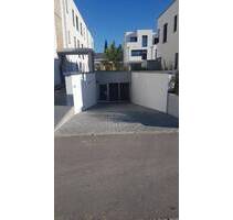 Tiefgaragen-Stellplätze und Carports in zentraler Lage von Weil am Rhein