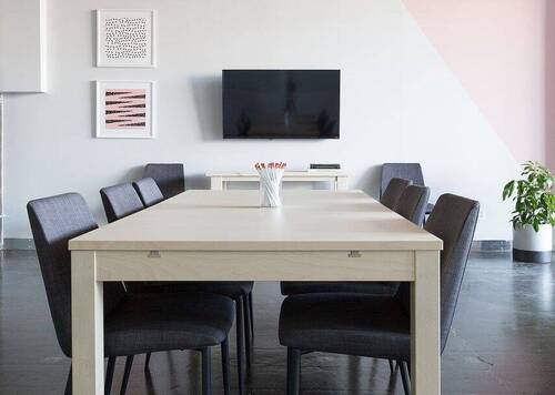 Büro_Besprechung.jpg - Büro-Praxisfläche - unweit des Bahnhofes