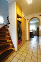 Flur mit Fliesenboden - 