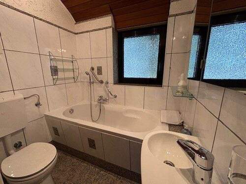 Bad - Einfamilienhaus mit 90,00 m² in Mönchengladbach zum Kaufen