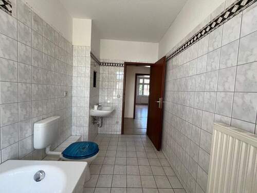 Wannenbad - Etagenwohnung mit 62,60 m&sup2; in Chemnitz zur Miete