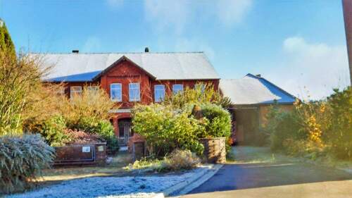 Staaßenansicht - Resthof mit Stallungen und Weidefläche in Teschendorf -Angebotsverfahren--