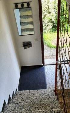 Eingangsbereich - 7 Zimmer Mehrfamilienhaus, Wohnhaus zum Kaufen in Weikersheim