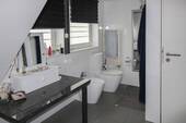 Badezimmer_2_OG_Sicht_2 - 