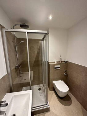 Badezimmer - Etagenwohnung mit 72,20 m&sup2; in Hamburg zur Miete