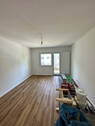 Wohnzimmer mit Balkon - 
