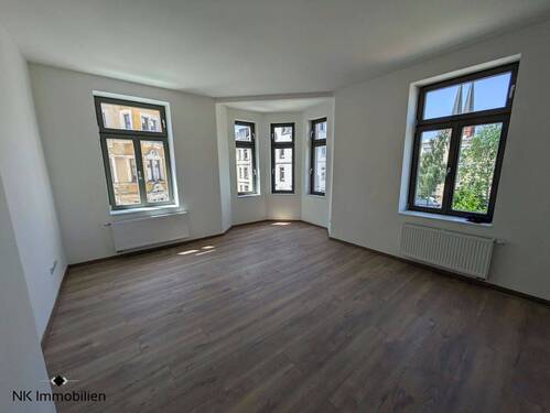 Wohnzimmer & Küche - 