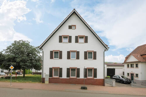Straßenansicht - 6 Zimmer Einfamilienhaus in Niefern-Öschelbronn