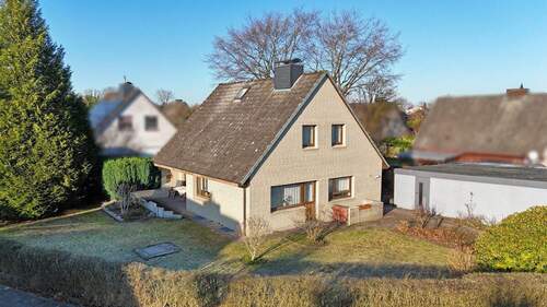 Vorderansicht - 5 Zimmer Einfamilienhaus zum Kaufen in Kaltenkirchen