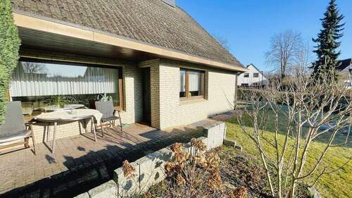 Terrasse - Einfamilienhaus mit 108,40 m&sup2; in Kaltenkirchen zum Kaufen