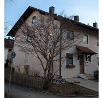 Charmantes Reiheneckhaus mit Südterrasse und schönem Garten in Trostberg