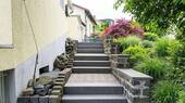 Treppe zum Garten - 7 Zimmer Mehrfamilienhaus, Wohnhaus in Lollar