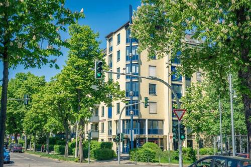 Hausansicht - 2 Zimmer Etagenwohnung zur Miete in Chemnitz