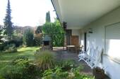 Terrasse mit gebautem Grill - Einfamilienhaus mit 273,00 m² in Nieder-Liebersbach zum Kaufen