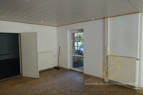 Eingangsbereich Ausstellungs- und Bürofläche - 