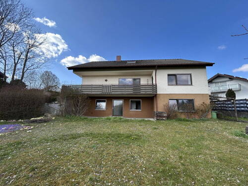 Garten - Hausansicht - 1 Zimmer Mehrfamilienhaus, Wohnhaus zum Kaufen in Herbrechtingen