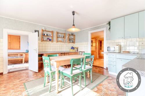 Großzügige Wohnküche mit Essbereich - 