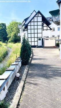  Zugang zum Haus - 3 Zimmer Etagenwohnung zum Kaufen in Bad Münstereifel