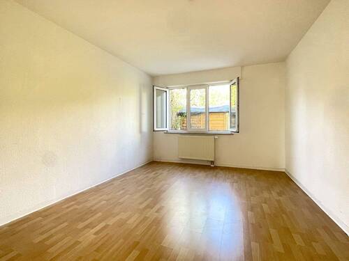 Schlafzimmer 2 EG - Mehrfamilienhaus, Wohnhaus in Stuttgart zum Kaufen