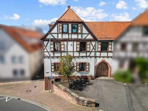 Ansicht von der Straße - 1 Zimmer Mehrfamilienhaus, Wohnhaus in Gelnhausen