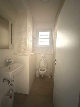 WC - 