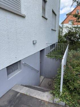 2 Zugang zum KG - 3 Zimmer Etagenwohnung zum Kaufen in Darmstadt
