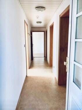 Flur - 3 Zimmer Etagenwohnung zur Miete in Alfeld