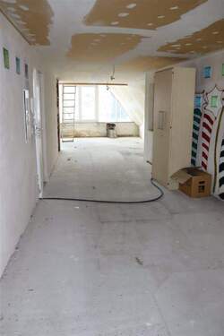 1. DG - 3 Zimmer Etagenwohnung in Niederstetten