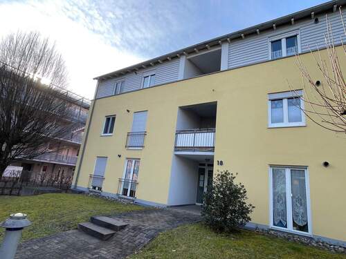 Hausansicht Nord - Etagenwohnung mit 62,30 m&sup2; in Steinen zum Kaufen