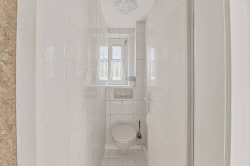 WC - 