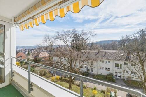 Aussicht vom Balkon - ++ Attraktives Wohnrefugium in exponierter Aussichtslage - sofort beziehbar ++