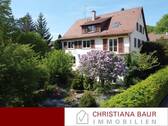 Ansicht mit Garten - LEBENSWERT UND BESONDERS: Wohnhaus inkl. Bauplatz, Ebingen