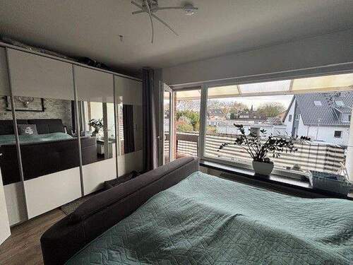 Elternschlafzimmer mit Balkon - 