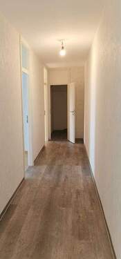Flur mit Zugang zu den Schlafzimmern - 